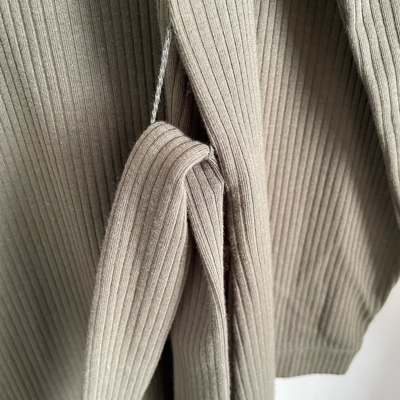 Brand new dress with pockets both sides - Picture 7 of 8